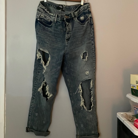 BDG. Urban Outfitters ripped jeans. Size 31. Used but very nice. High-rise. - Picture 1 of 9